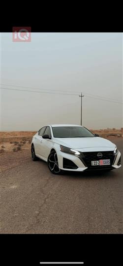 نيسان ألتيما